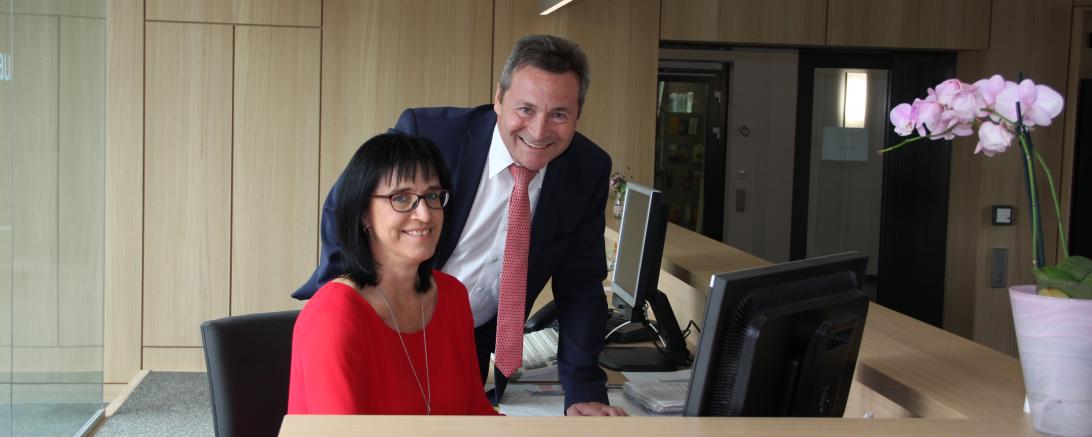 Haupteingang des Landratsamtes präsentiert sich in neuem Ambiente