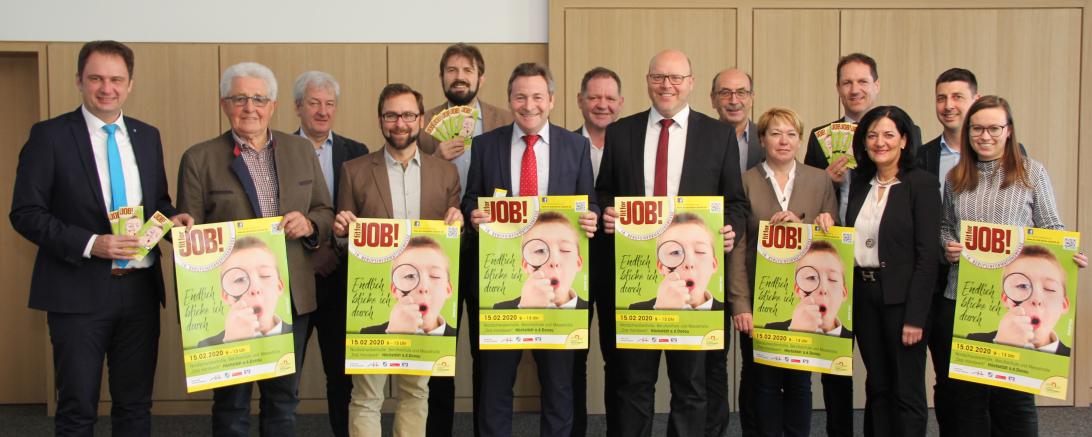 Die Akteure rund um die Fit for Job haben heute die Werbemittel für die Berufsmesse vorgestellt. 