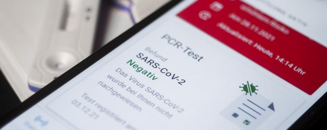 Das Bild zeigt die Corona-Warn-App.